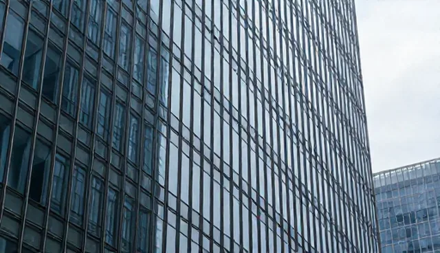 技术外包成本控制：自建团队与外包服务的对比分析